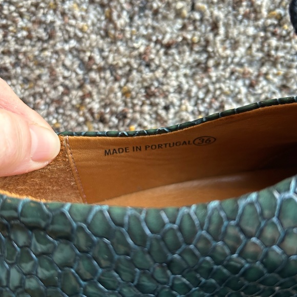 Tracey Neuls green snake skin sneaker - Picture 5 of 5